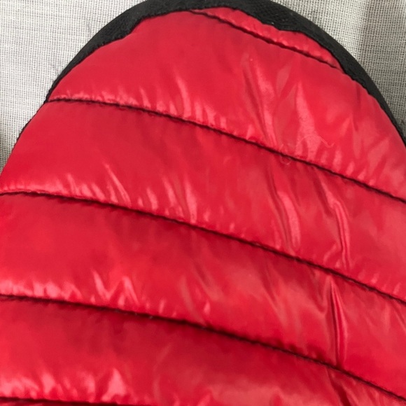 Brekka large men’s 9-10 women’s 11-12 Quilted Slippers - Picture 15 of 16